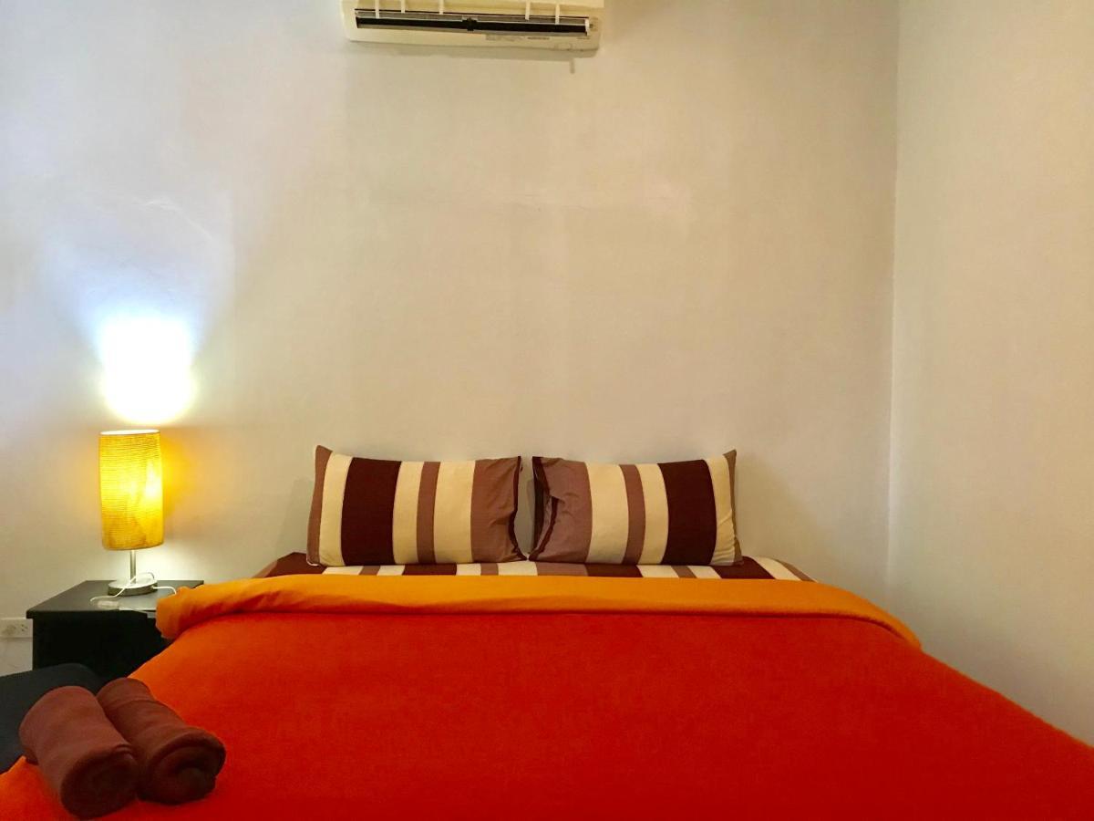Хостел Hiranyika Cafe & Bed Самуи Экстерьер фото